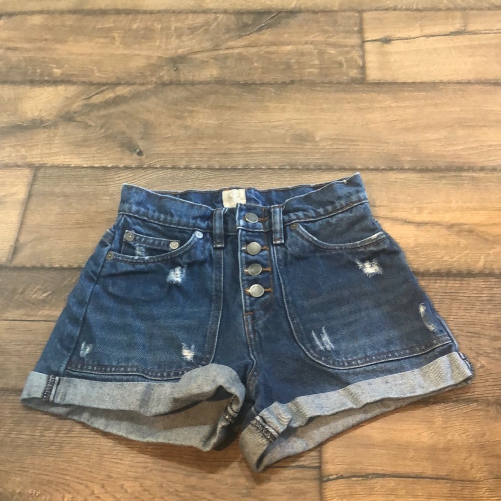 Great condition rip curl cuffed Jean shorts